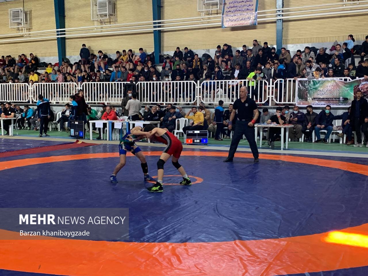 مسابقات کشتی فرنگی و آزاد رده سنی نونهالان در بانه