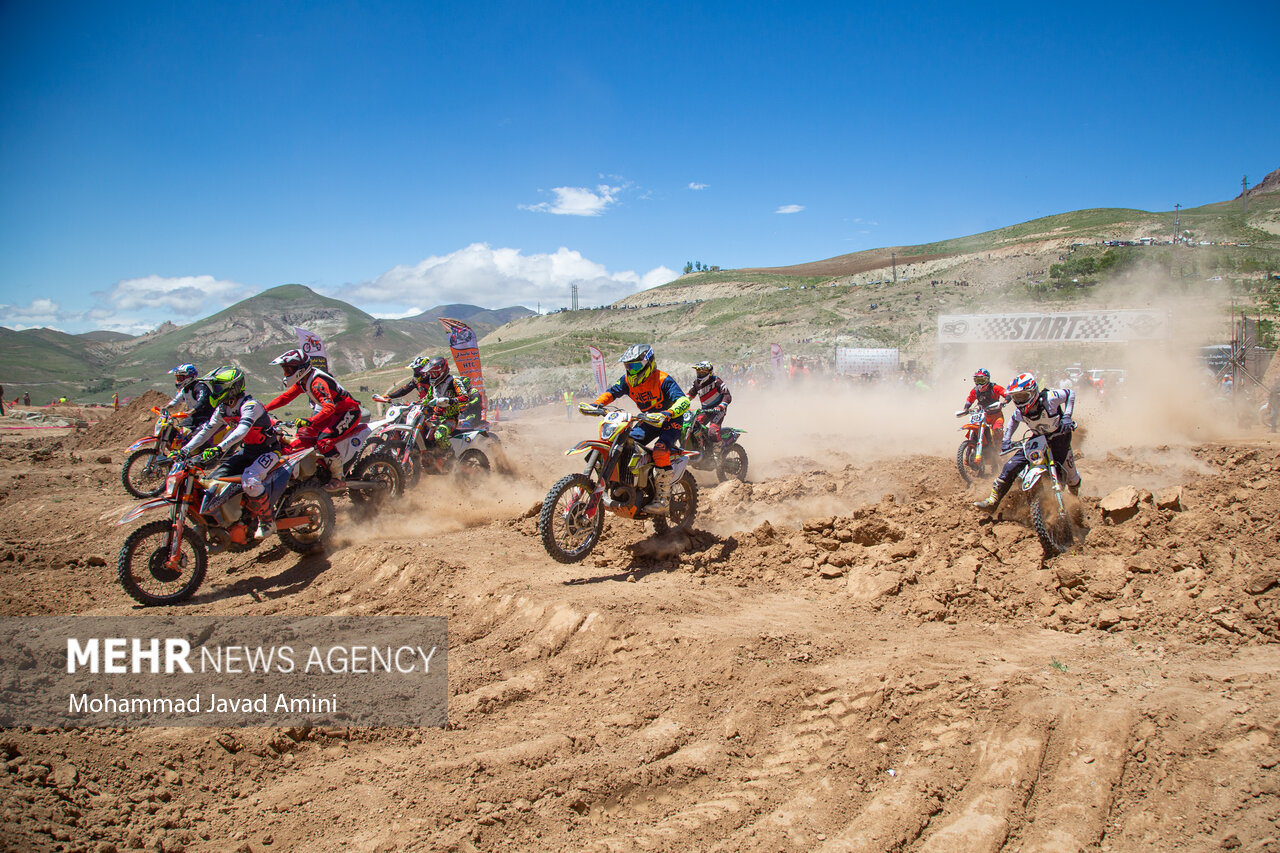 مسابقات کشوری موتور کراس