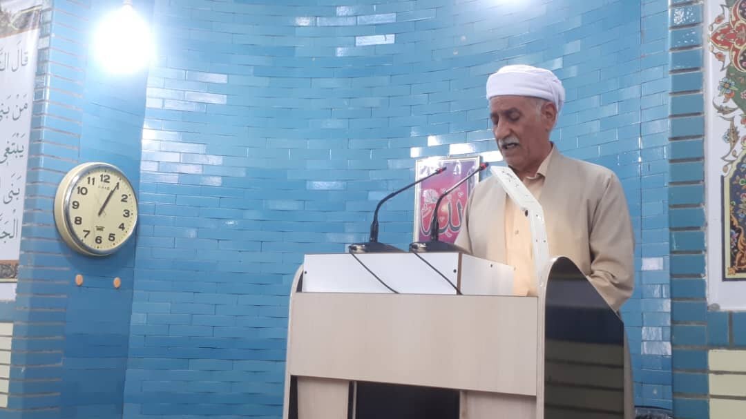 مشاغل خانگی مورد حمایت مسئولان قرار گیرد