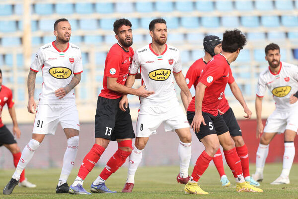 مشکل دفاع تیمی پرسپولیس حل شود/ بیرانوند باید بیشتر تمرکزکند