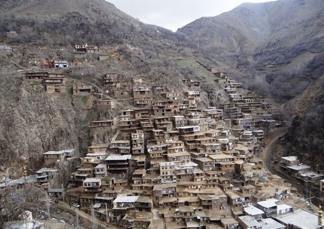 مشکلات روستاهای بخش سیروان همچنان پابرجاست/مردم منتظرتحقق وعدهها