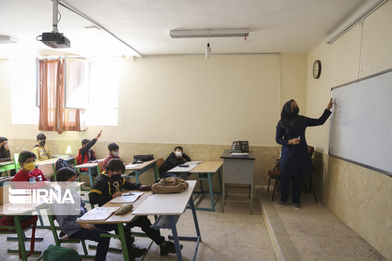 مشکلی برای واریزی معلمان وجود ندارد/ راه‌اندازی پلتفرم جامع آموزش بین‌الملل