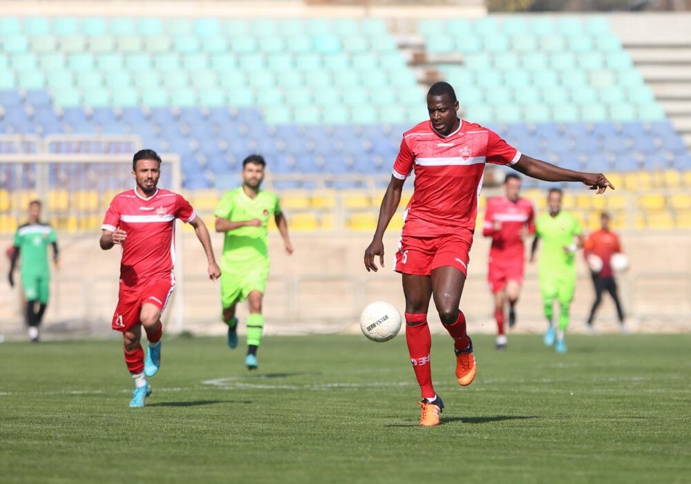 مصاف دوستانه پرسپولیس با فولاد خوزستان