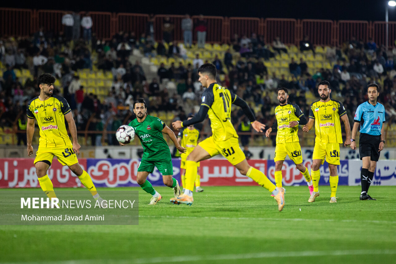 مصاف ۴ تیم لیگ برتری با لیگ یکی ها/ چالش «زمین» برای استقلال و ساپینتو