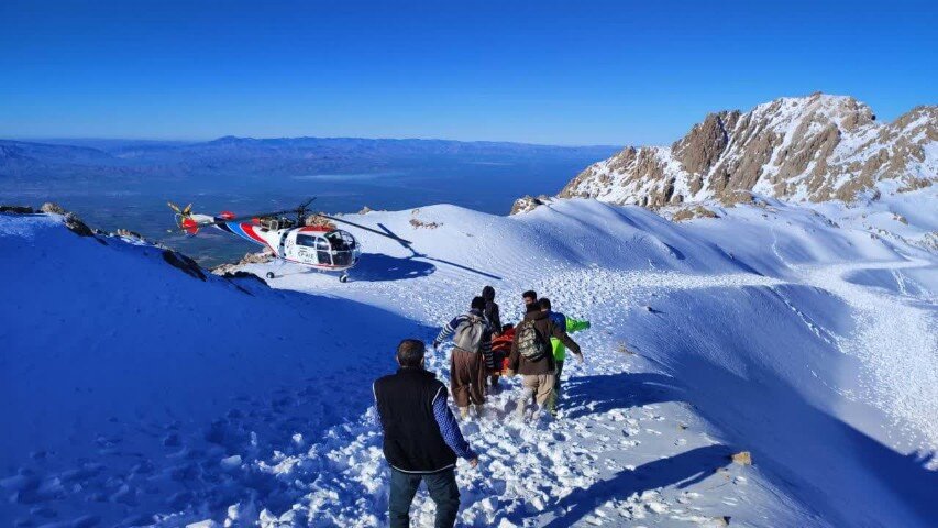مصدوم ۴۶ ساله از ارتفاعات کوهستان‌های کردستان نجات یافت