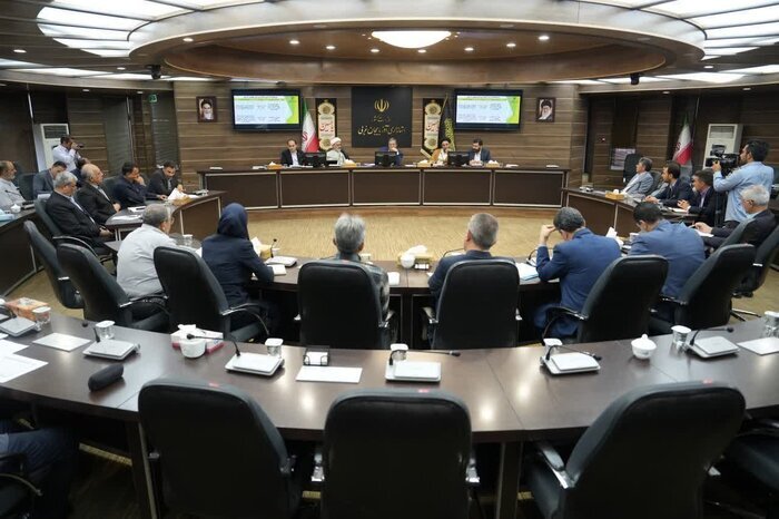 معادن طلای تکاب باید به توسعه زیرساخت‌ها و رفاه مردم منطقه کمک کند