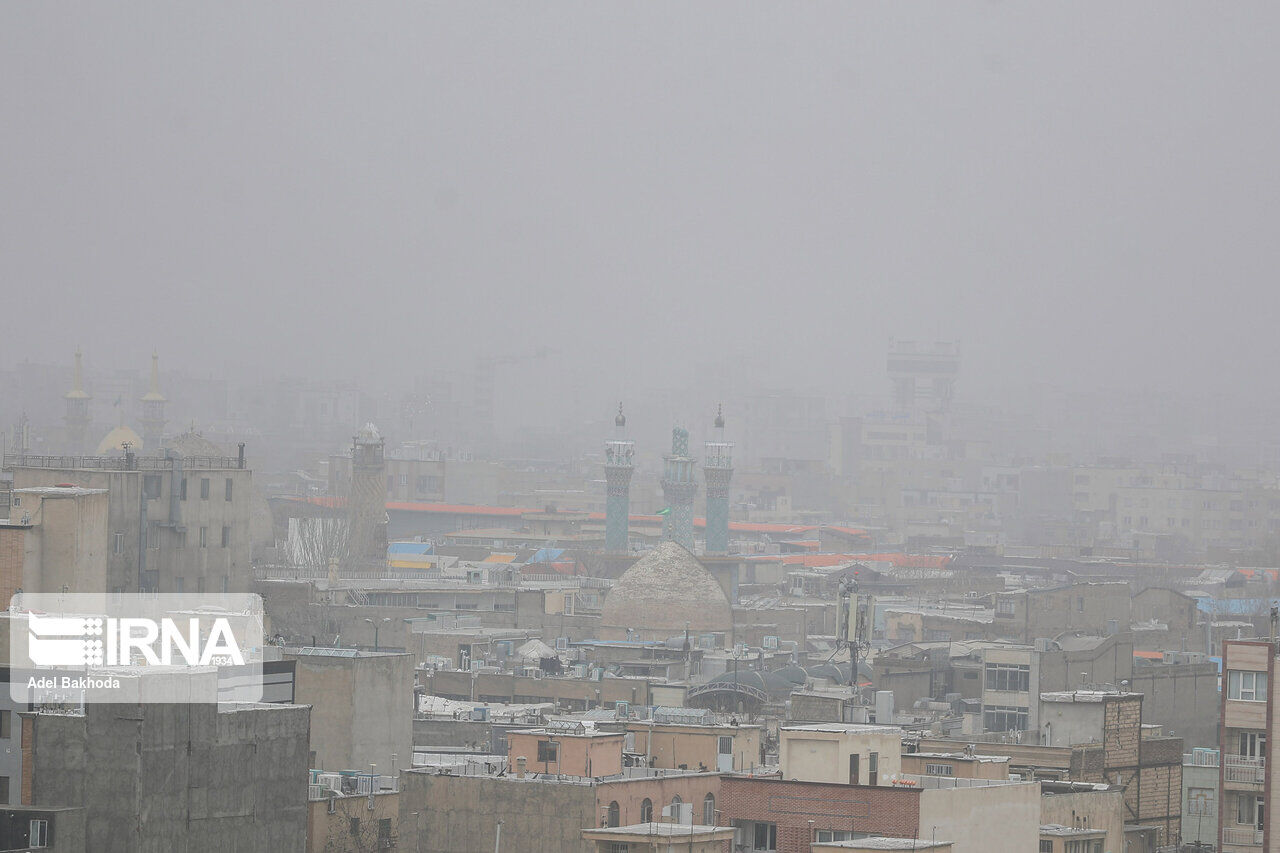 معاون استاندار همدان: موضوع تعطیلی مدارس به علت آلودگی هوا در کمیتهای تخصصی بررسی میشود
