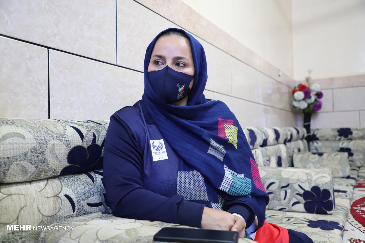 معاون رئیس جمهور با قهرمان پارالمپیک خوزستان دیدار کرد