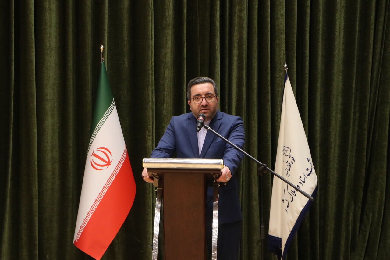 معاون قوه قضائیه: کارکنان ثبت اسناد درصورت اقدام به تخلف حمایت نمیشوند