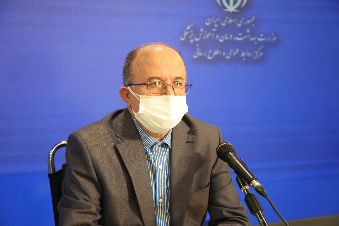معاون وزیر بهداشت: دانشگاهها برای رفع مشکلات جامعه راهکار ارایه کنند