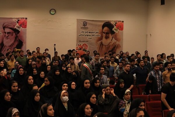 معلم خود را بی نیاز از آموزشهای ضمن خدمت نداند