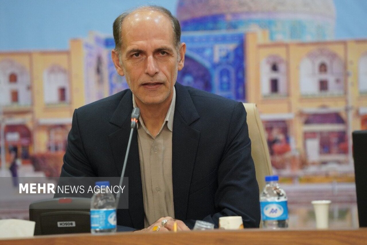 معلمان خرید خدمات اصفهان امسال تبدیل وضعیت می‌شوند