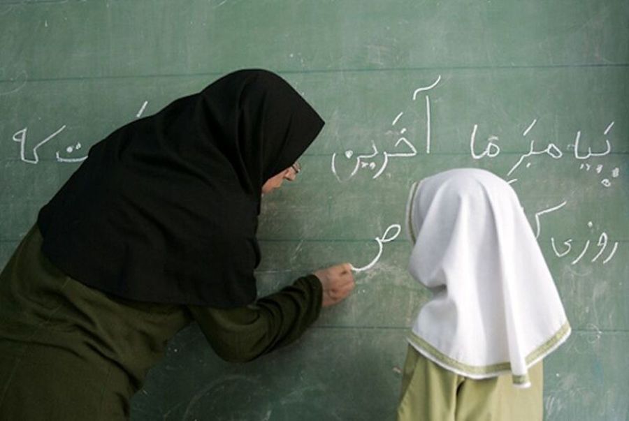 معلمان فیروزکوه در جشنواره الگوهای برتر تدریس خوش درخشیدند