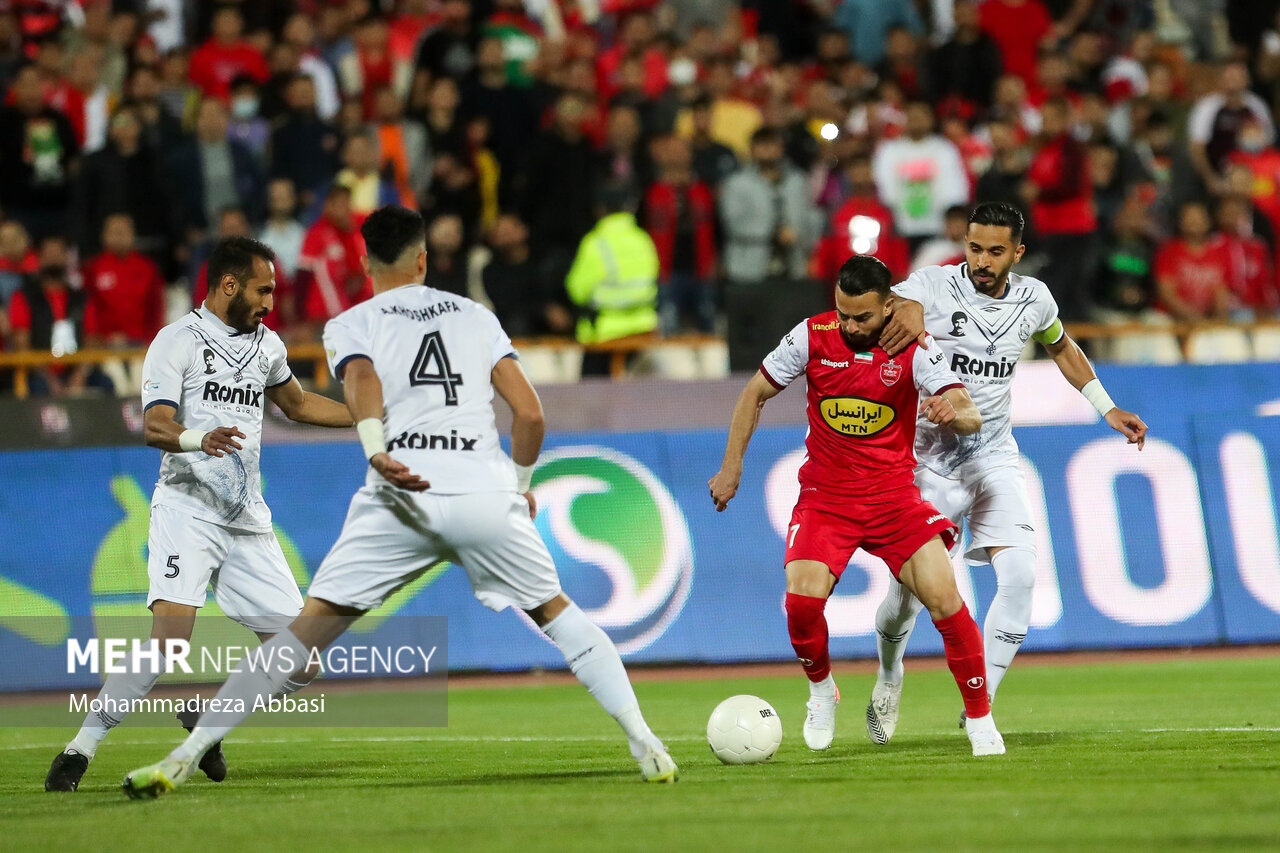 معمای مهندس پرسپولیس مقابل استقلال/اعتمادبه رفیعی یابازگشت پدیده؟