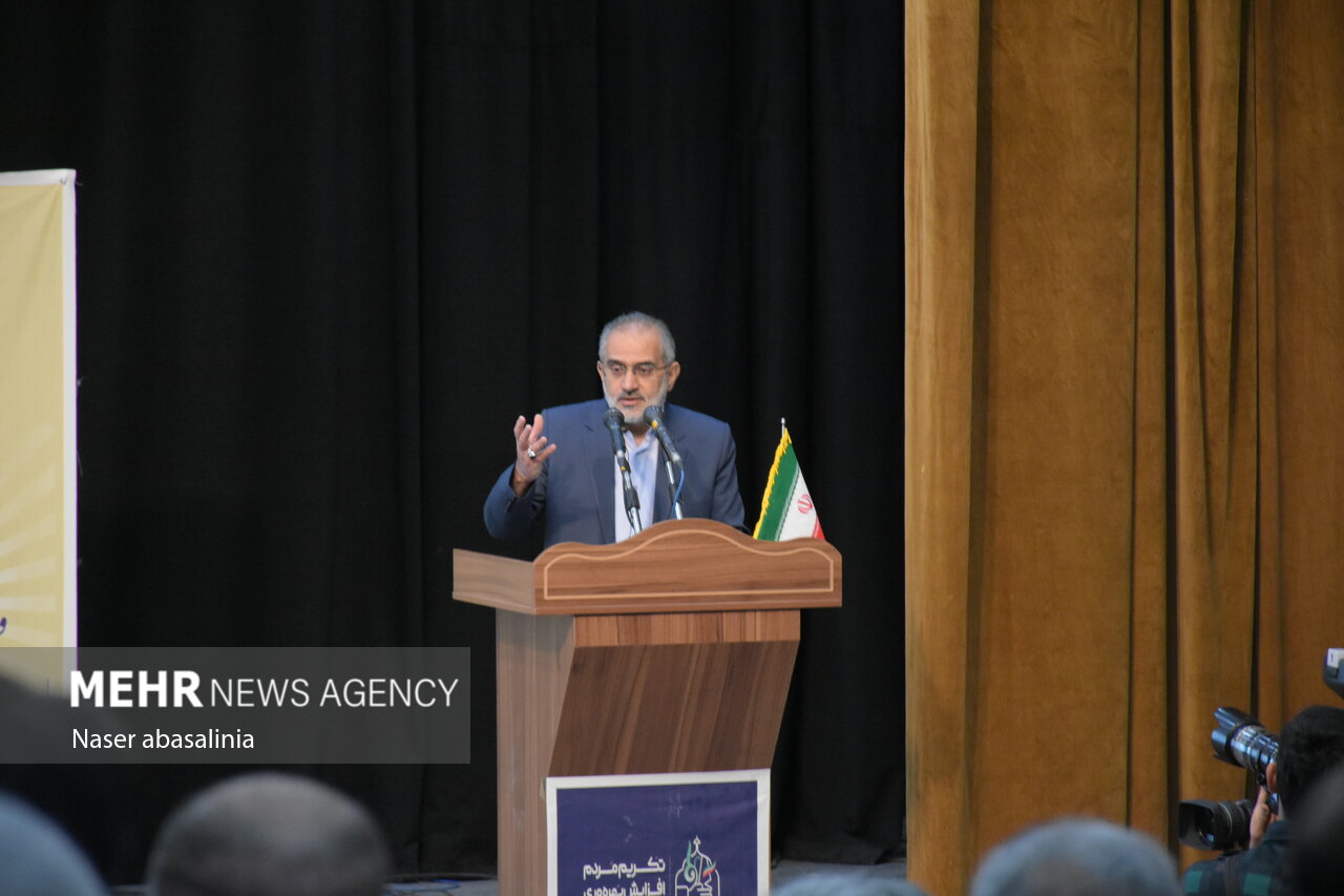 معیشت مردم کلید واژه جنگ ترکیبی دشمنان شده است