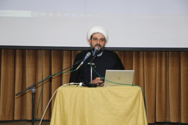 مقابله با روایتهای دشمن جهاد واقعی در فضای تبلیغی است