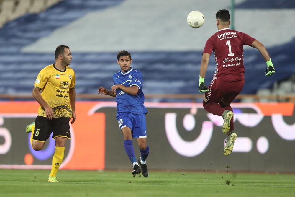 مقصد دروازه بان جدا شده استقلال مشخص شد