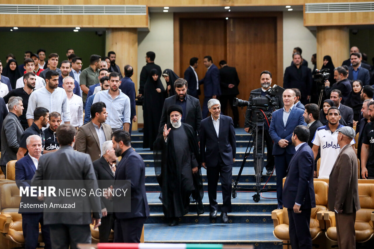 ملاقات خصوصی برخی از قهرمانان با رییس جمهور