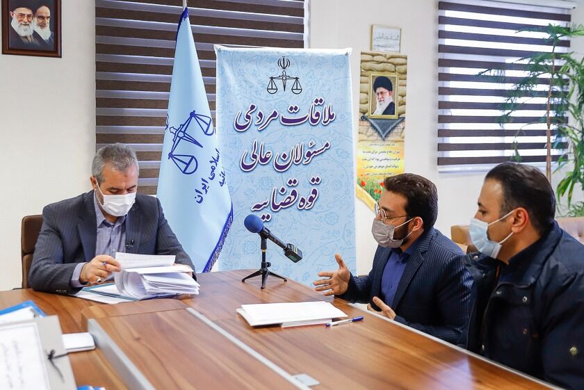 ملاقات رئیس محاکم تهران با مالباختگان یک شرکت خودوریی