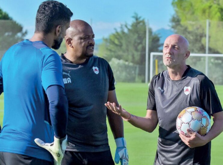 ملاقات شجاع خلیل زاده و بازیکنان الریان با دروازهبان سابق فرانسه