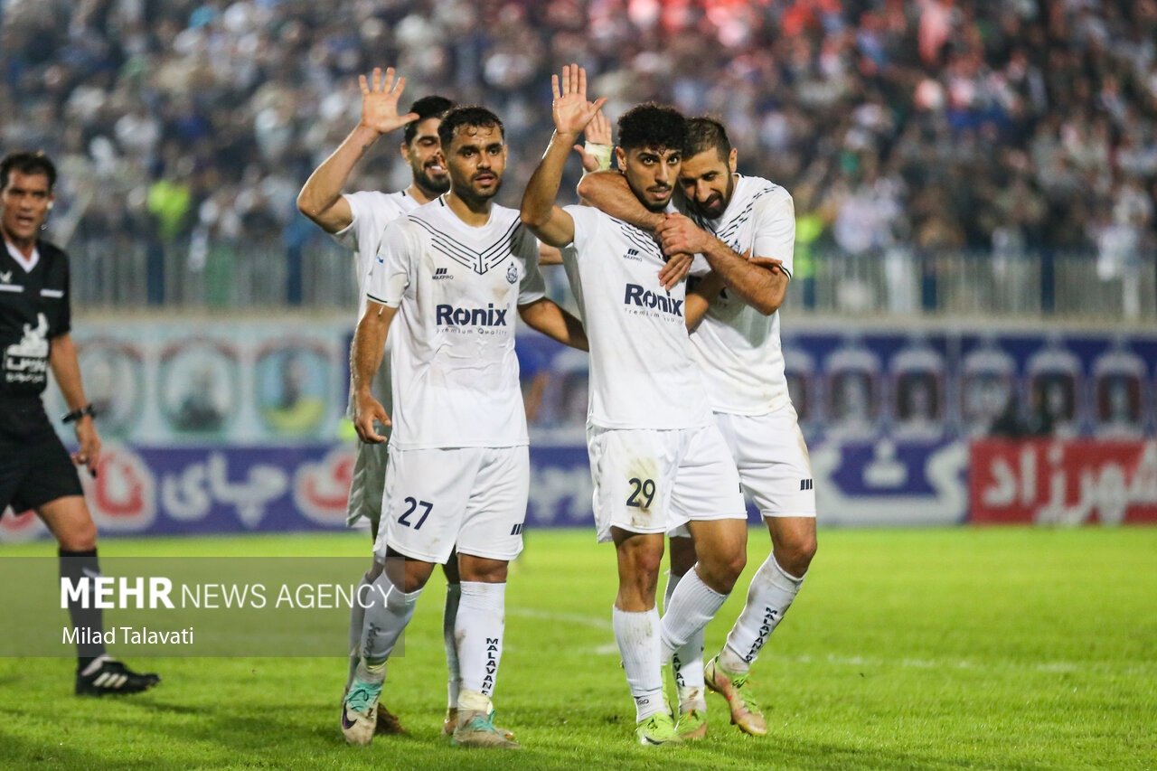 ملوان با ۵ غایب برابر ذوب‌ آهن صف‌آرایی می‌کند