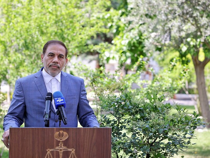 ممنوعالخدمات کردن نباید بهعنوان یک حکم عمومی استفاده شود