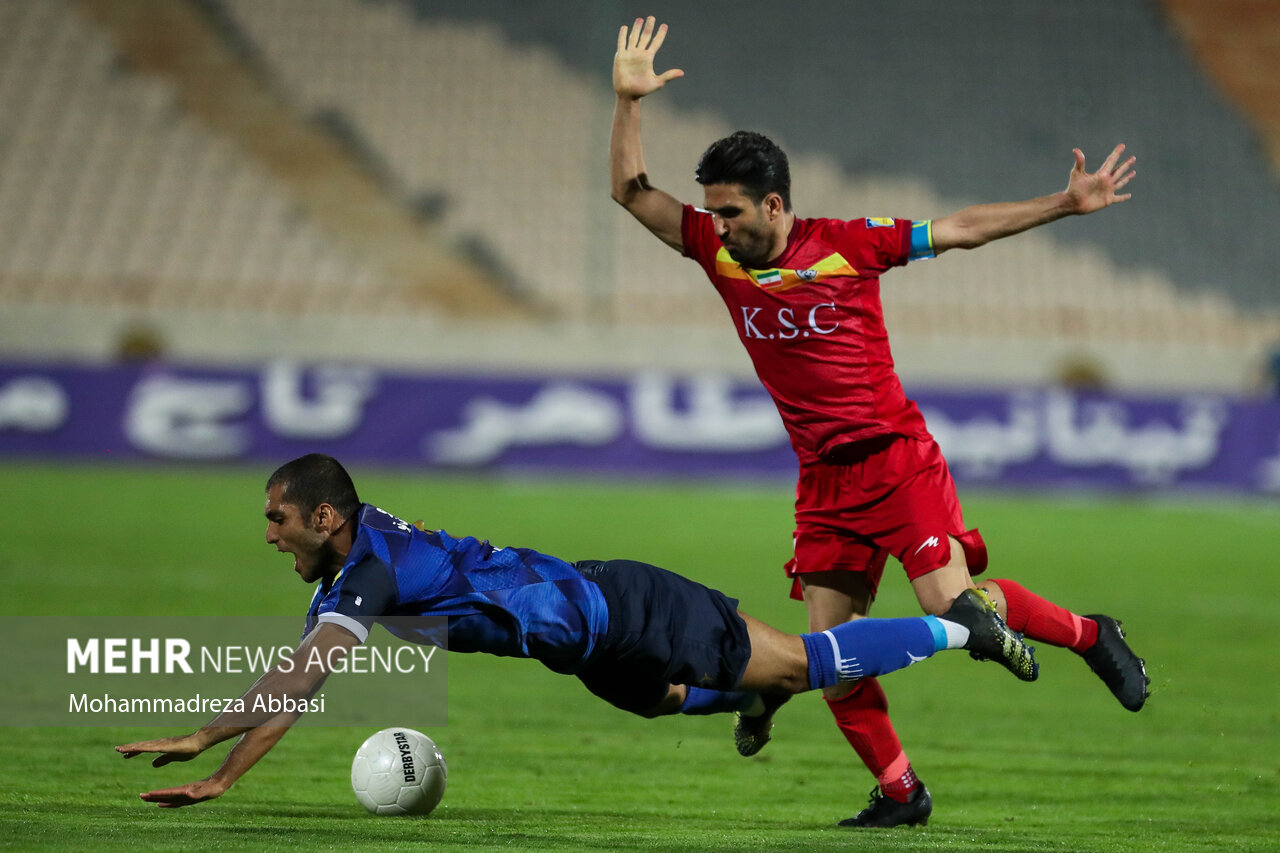 منصوریان کار استقلال را سخت میکند/ مدافعان باید هوشیارباشند