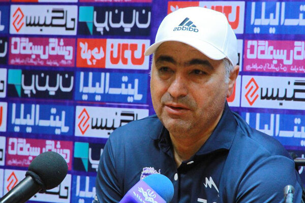 منظور گل‌محمدی را متوجه نمی‌شوم/ هوادار به اشتباهات من باخت