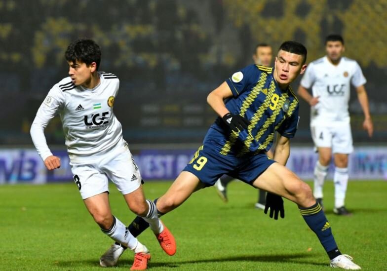 مهاجم ازبکستانی پرسپولیس به تهران رسید