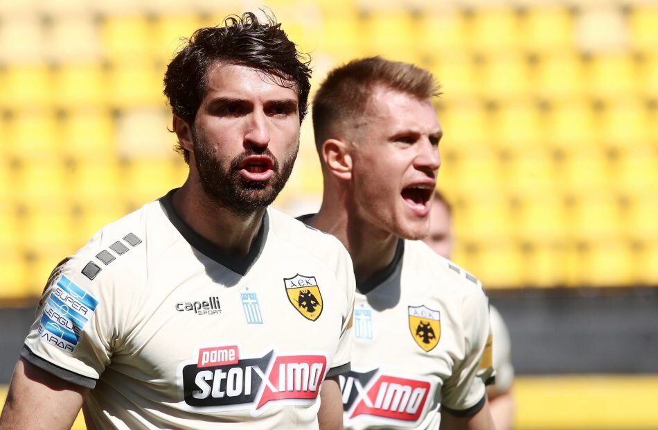 مهاجم ایران در لیست فروش باشگاه آ.اک/ انصاریفرد رفتنی شد