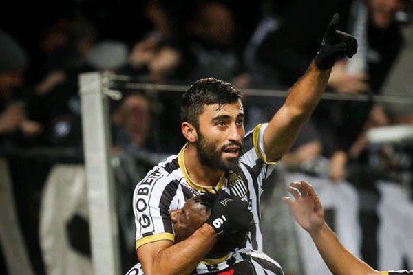 مهاجم مد نظر استقلال آماده حضور در تستهای پزشکی