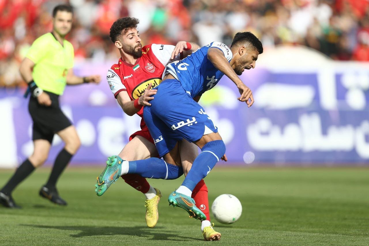 مهاجمان استقلال فرصت ها را از دست ندهند/داور تحت تاثیر قرارنگیرد