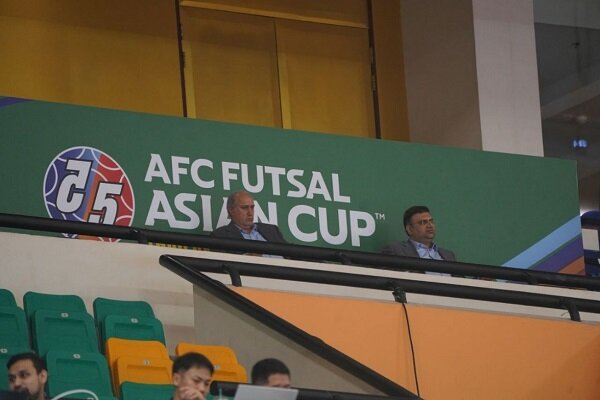 مهدی تاج تماشاگر ویژه دیدار ایران و قرقیزستان