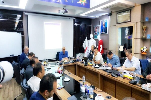 مهدی تاج: یگان ویژه دنبال لغو ورود بانوان به ورزشگاههانباشد
