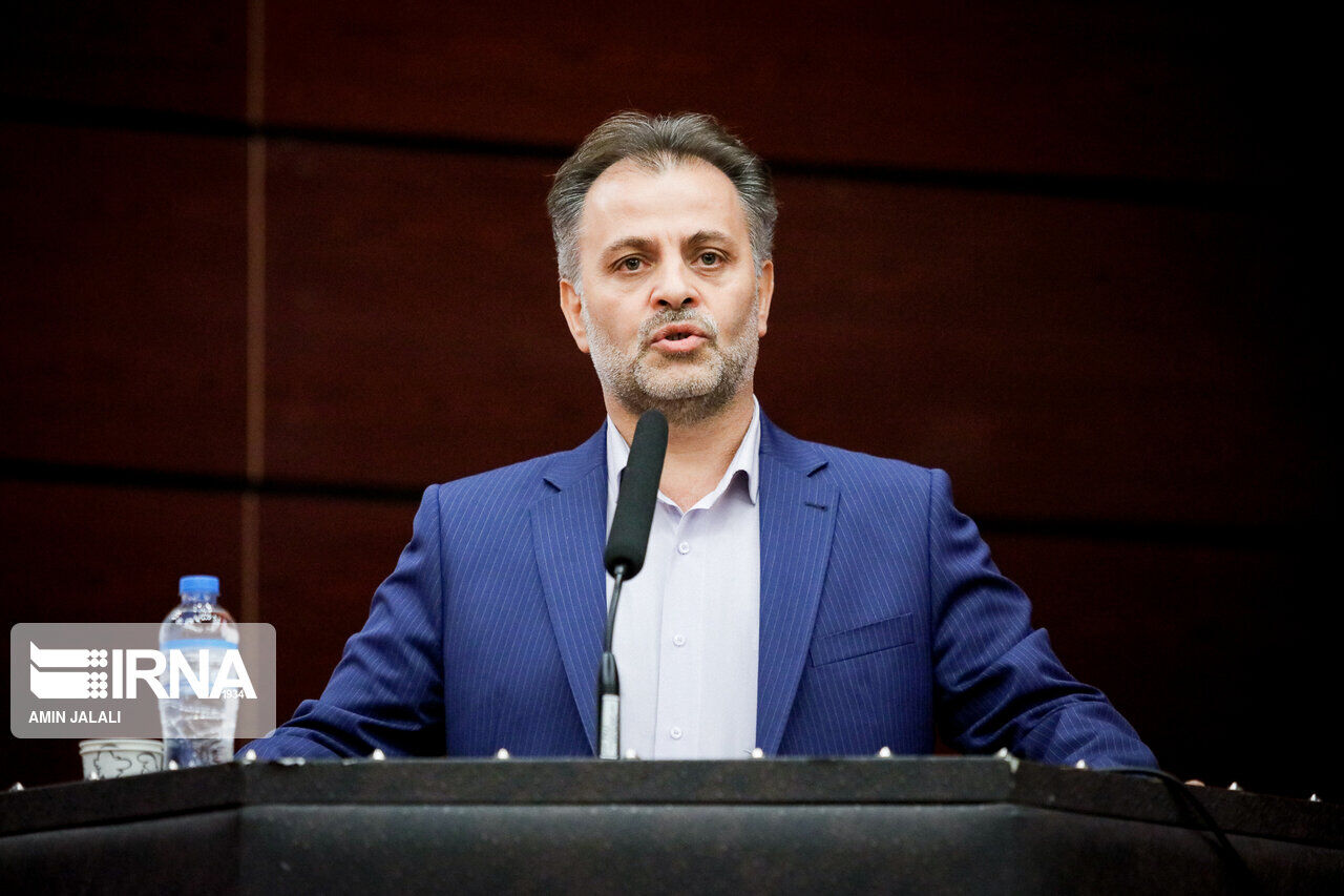 مهسا امینی سال ۱۳۸۶ در یکی از بیمارستان‌های تهران جراحی مغز داشته است