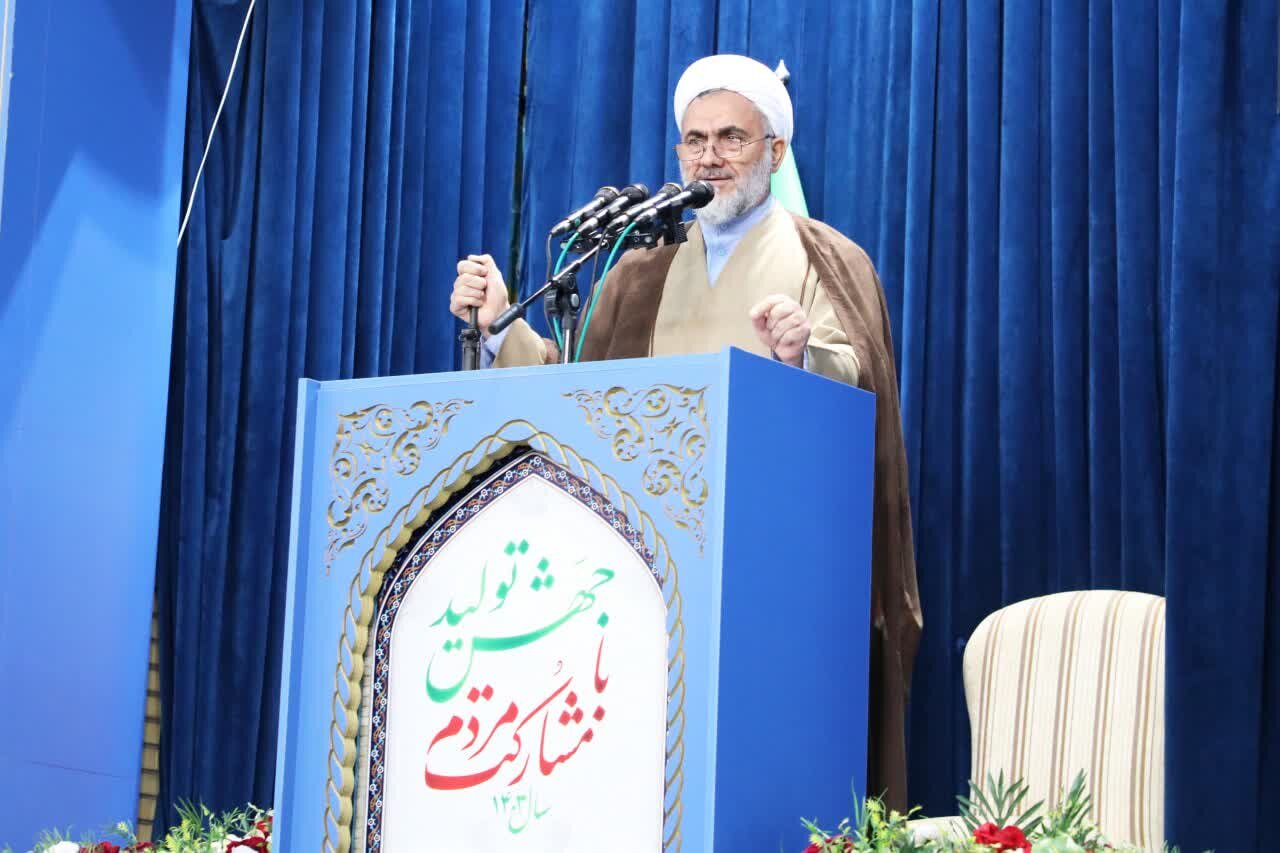 مهمترین مصداق اشاعه فساد توسط دشمن ترویج بی حجابی در جامعه
است