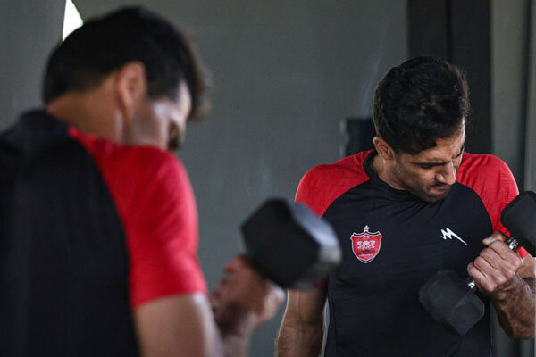 موضع شفاف وحید امیری به گوش وحید هاشمیان رسید