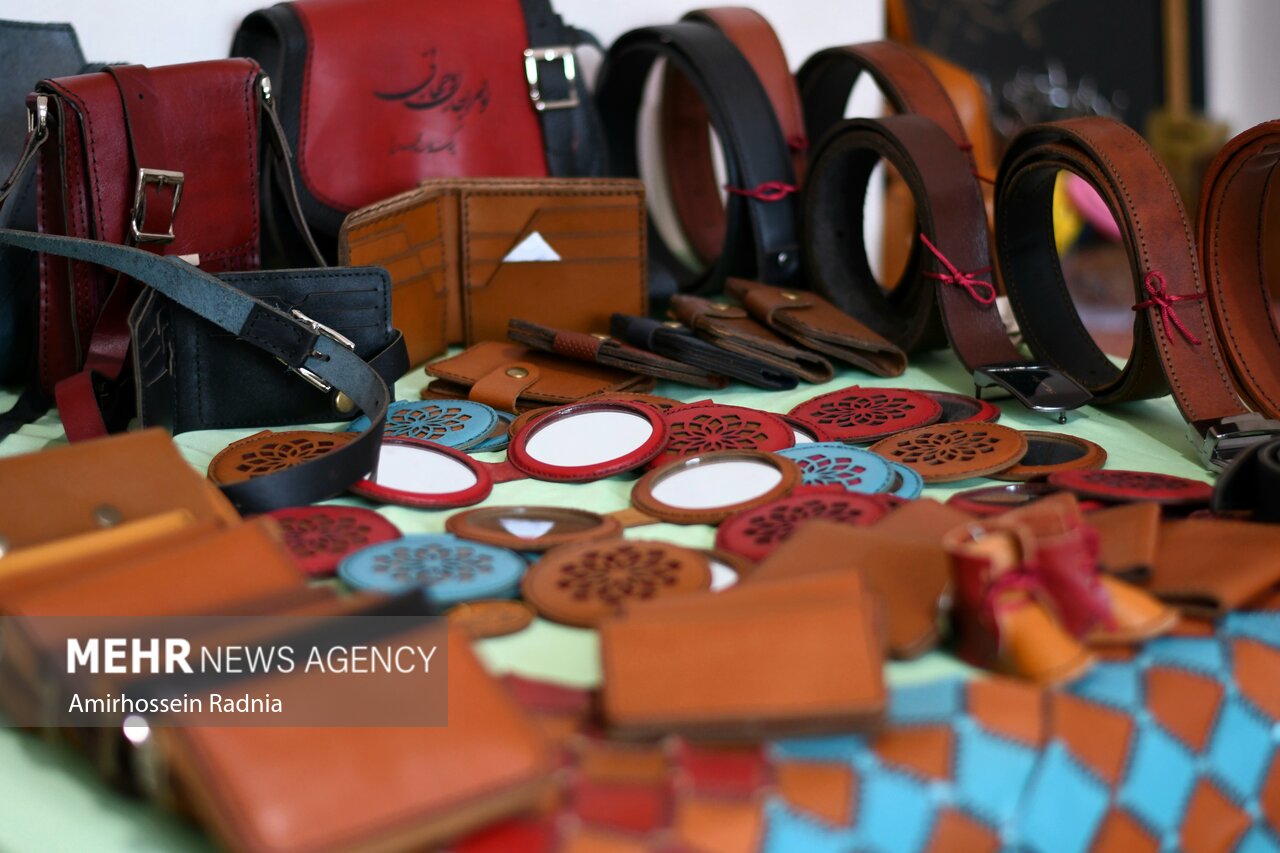 مگاپروژه توسعه زنجیره ارزش صنایع دستی رونمایی شد