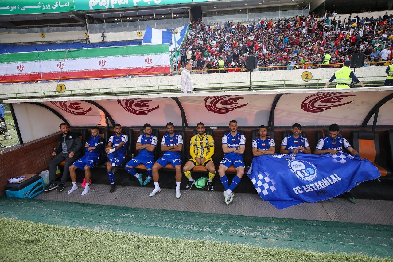 میهمان چینی در بازی استقلال و صنعت نفت