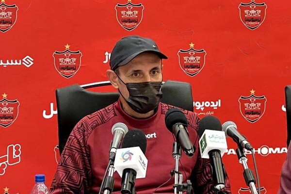 میترسم به بازیکنان تاجیک بازی بدهم/ همه چیز علیه ما است