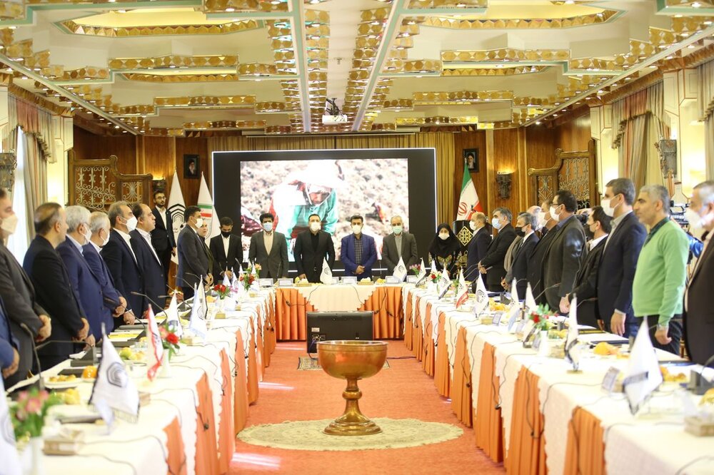 نامه به قالیباف برای تصویب اساسنامه فدراسیون فوتبال