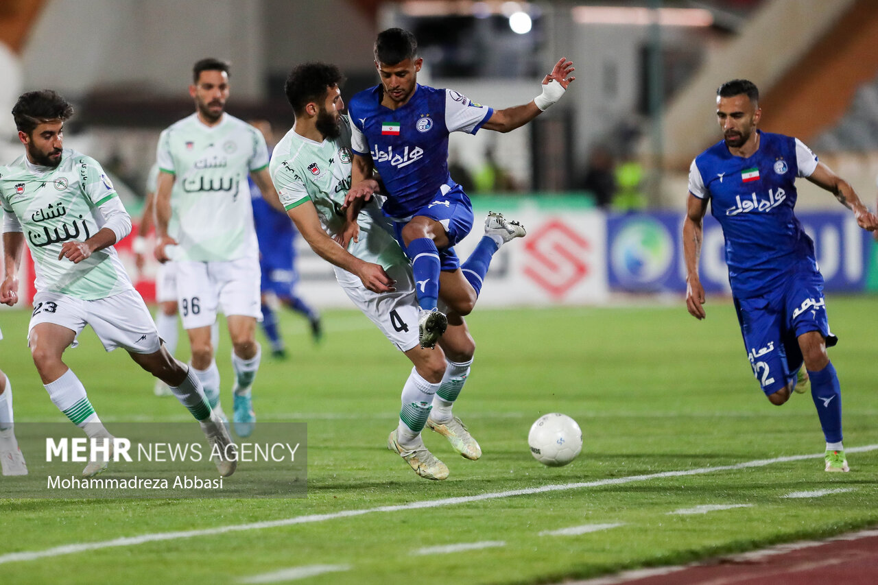 نجات استقلال از وضعیت فعلی یک معجزه است/ تیم از حاشیههادوری کند