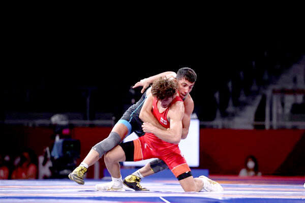 نجاتی، ساروی و گرایی به نیمهنهایی رفتند/ پُشتام مغلوب حریف شد