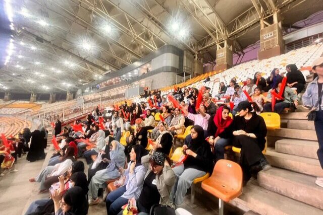 نخستین حضور بانوان در ورزشگاه اختصاصی فولاد رقم خورد