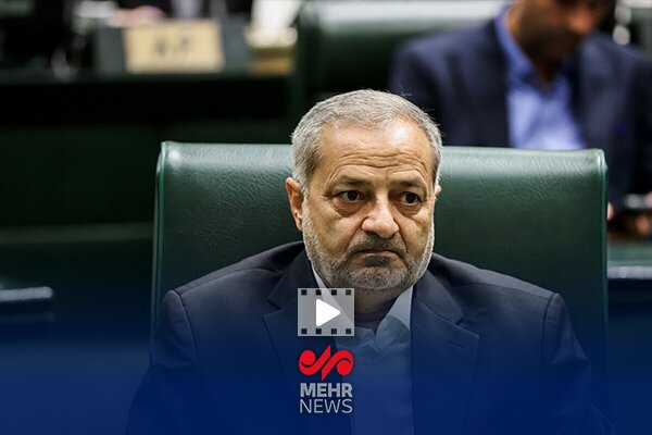 نسل جوان و نوجوان را در افق تمدن نوین اسلامی باید تربیت کنیم