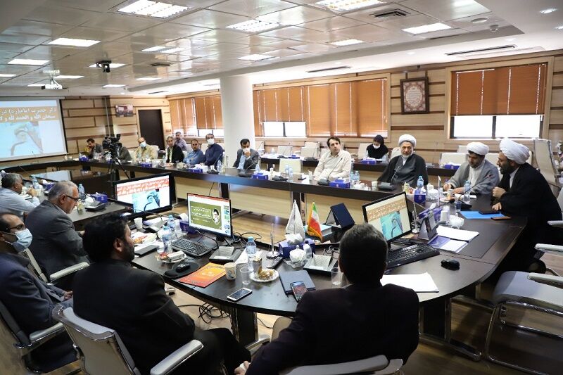 نشست بررسی ابعاد شخصیتی امام خمینی(ره) در دانشگاه کردستان برگزار شد