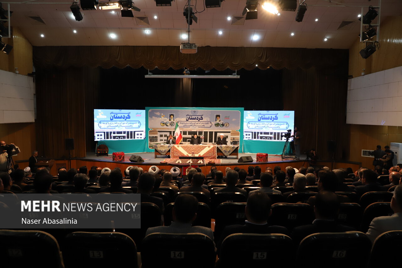 نشست رییس جمهور با فعالان اقتصادی