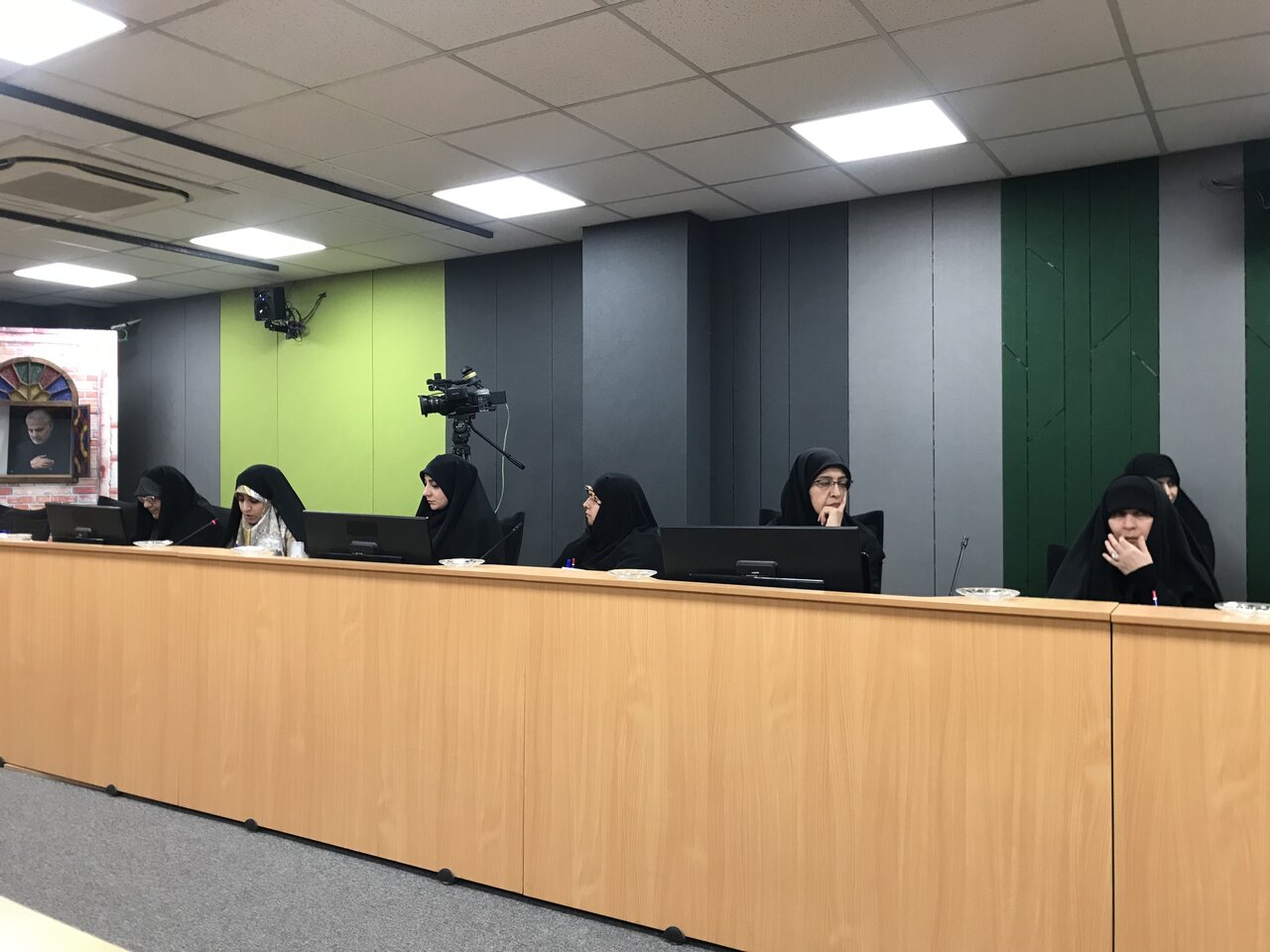 نشست زنان و مشارکت سیاسی برگزار شد