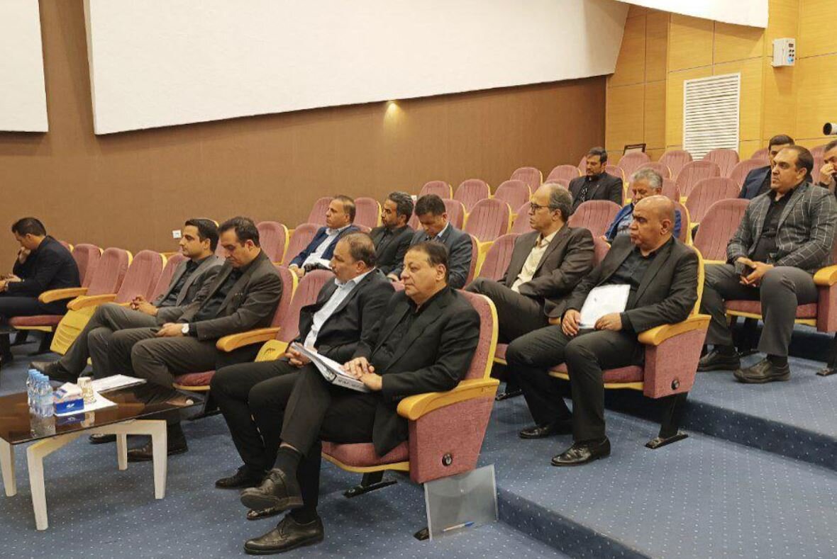 نشست مدیران باشگاه‌ها و دپارتمان صدور مجوز حرفه‌ای برگزارشد