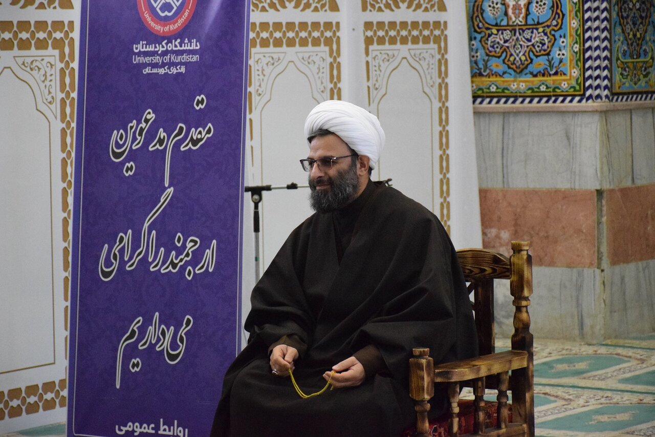 نشست «نقش کلیدواژه شهادت سردار سلیمانی» در کردستان برگزارشد